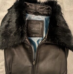 Apt. 9 Women's Black Leather Jacket with Plush Fur Collar. The Collar Is Removab